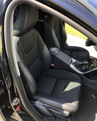 Volvo V60 cena 19900 przebieg: 197800, rok produkcji 2017 z Iłża małe 154